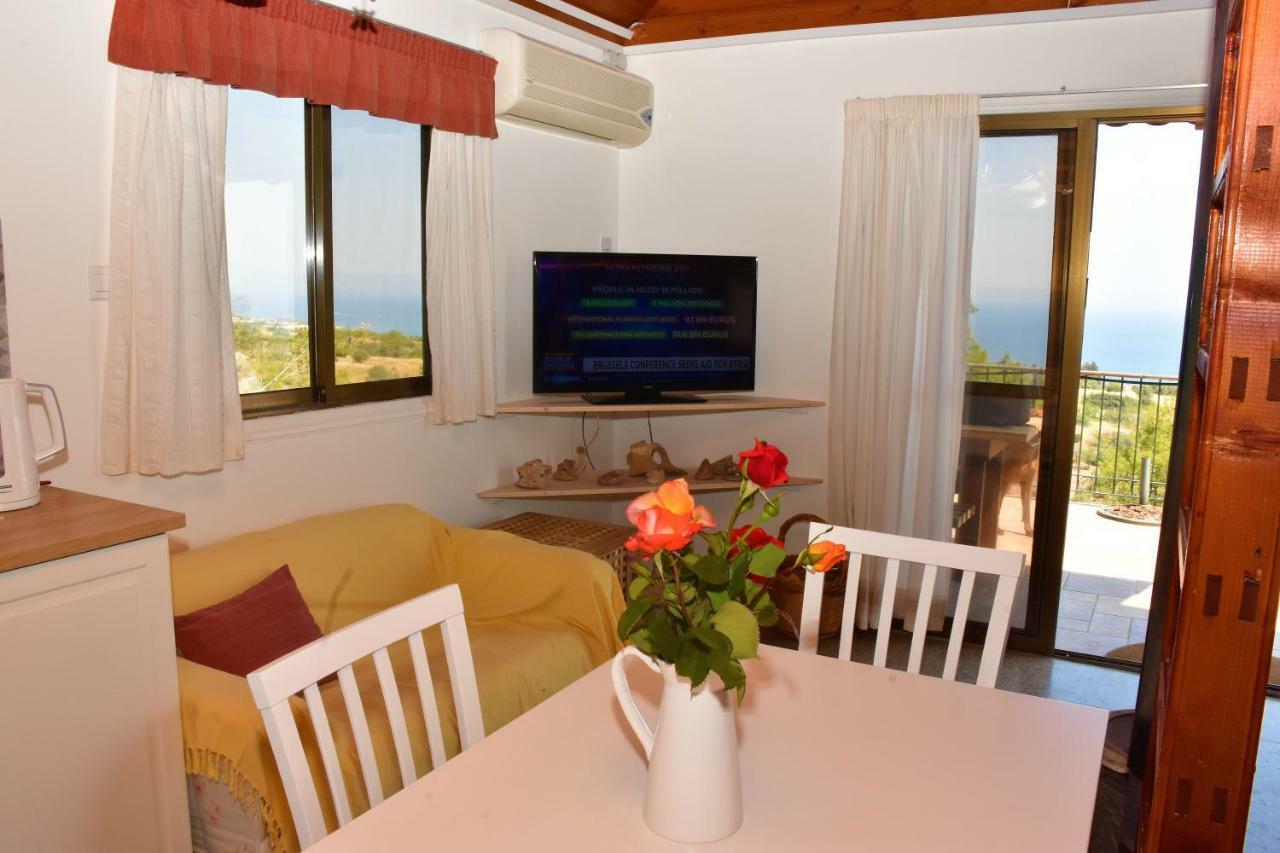 Philip'S Holiday House Neo Chorio Exterior foto